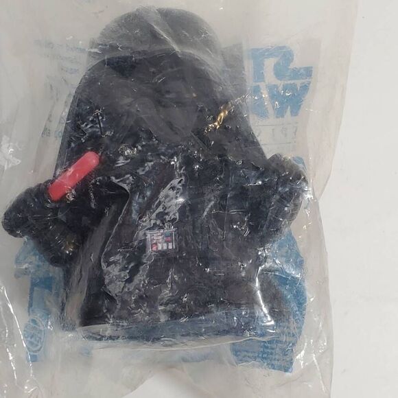 STAR WARS EPISODE III -Revenge of THE SITH - Darth Vader McDonald's Happy Meal t - Picture 2 of 3